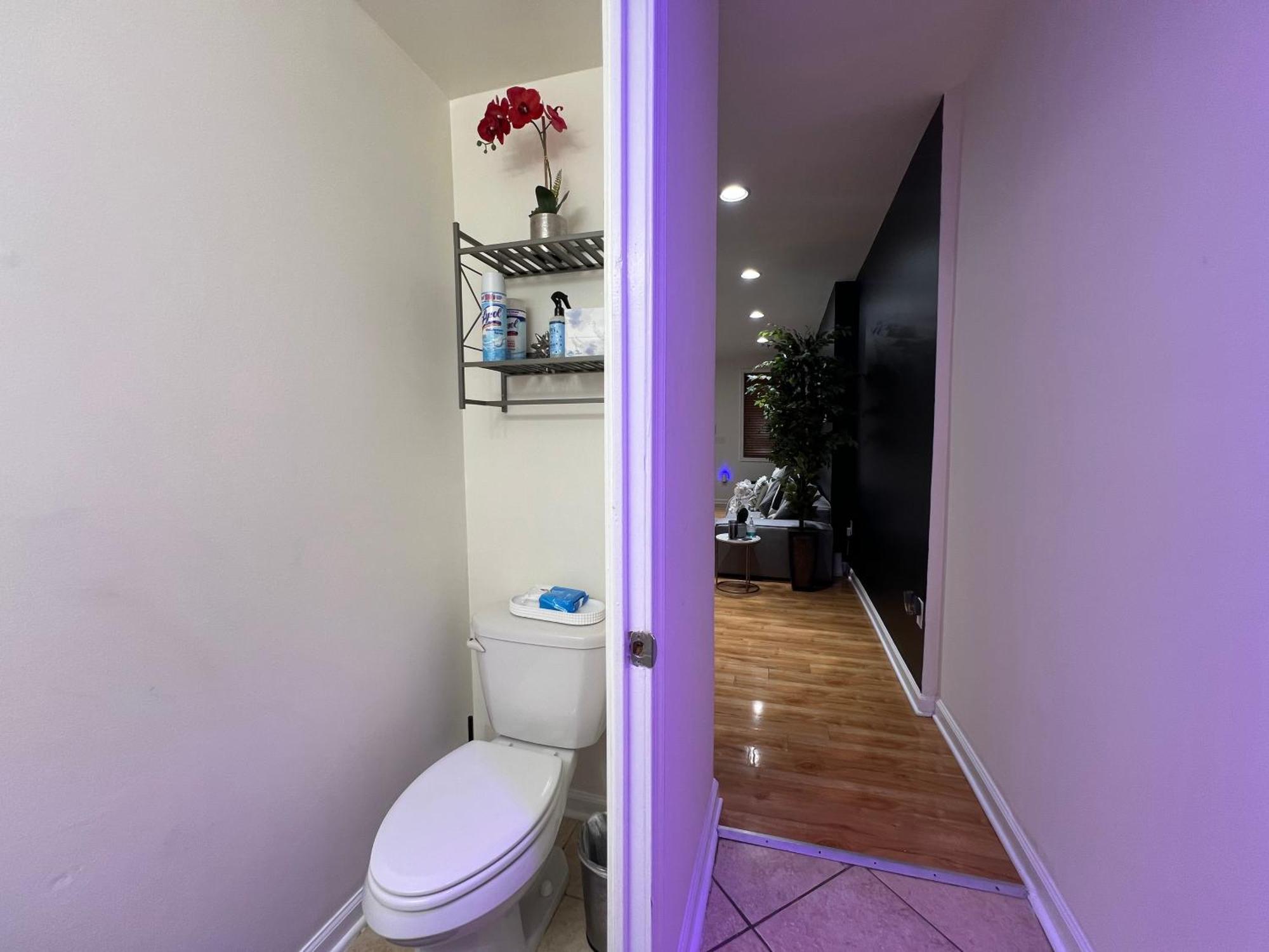 Chic 3 Bedroom House In Baltimore