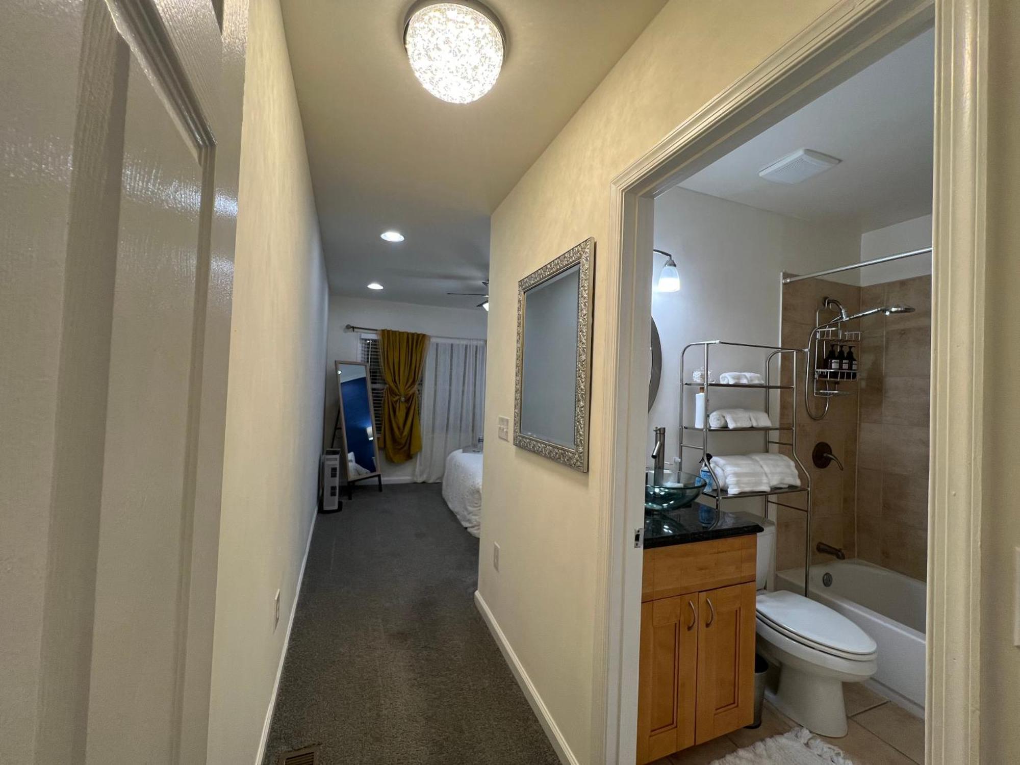 Holiday home Chic 3 Bedroom House In *